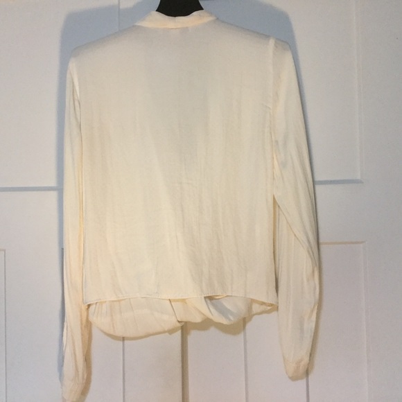 Off-White V Neck Blouse - Picture 2 of 2